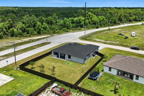 Villa ou maison à vendre à Cape Coral, Floride: 3 chambres, 166.57 m2 № 1966498 - photo 30