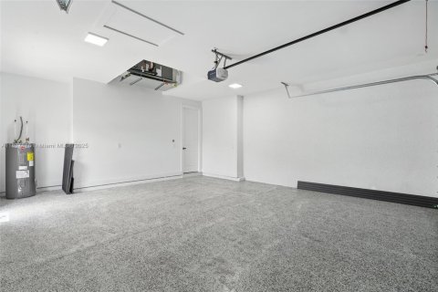 Villa ou maison à vendre à Cape Coral, Floride: 3 chambres, 166.57 m2 № 1966498 - photo 23