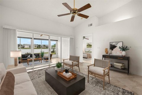 House in Bradenton, Florida 2 bedrooms, 121.14 sq.m. № 1886739 - photo 5
