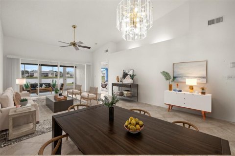 House in Bradenton, Florida 2 bedrooms, 121.14 sq.m. № 1886739 - photo 4