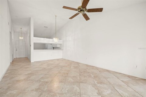 House in Bradenton, Florida 2 bedrooms, 121.14 sq.m. № 1886739 - photo 9