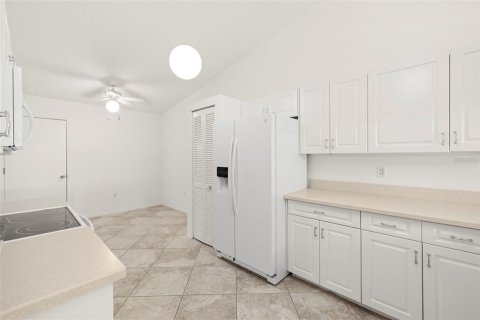 House in Bradenton, Florida 2 bedrooms, 121.14 sq.m. № 1886739 - photo 12