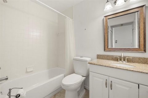 House in Bradenton, Florida 2 bedrooms, 121.14 sq.m. № 1886739 - photo 20