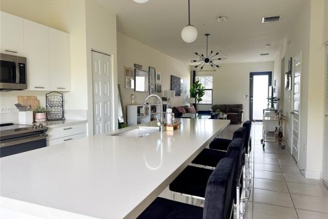 Купить кондоминиум в Дорал, Флорида 2 комнаты, 99.59м2, № 1995716 - фото 11