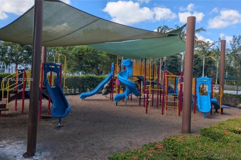 Купить кондоминиум в Дорал, Флорида 2 комнаты, 99.59м2, № 1995716 - фото 29