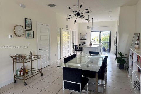 Купить кондоминиум в Дорал, Флорида 2 комнаты, 99.59м2, № 1995716 - фото 3