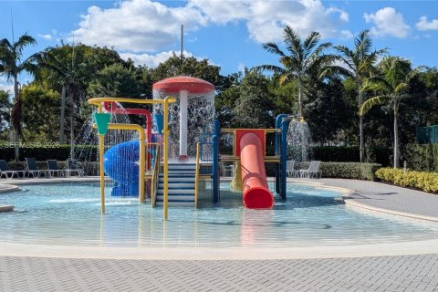 Купить кондоминиум в Дорал, Флорида 2 комнаты, 99.59м2, № 1995716 - фото 25