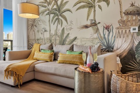 Condo in Hallandale Beach, Florida, 2 bedrooms  № 2068389 - photo 5