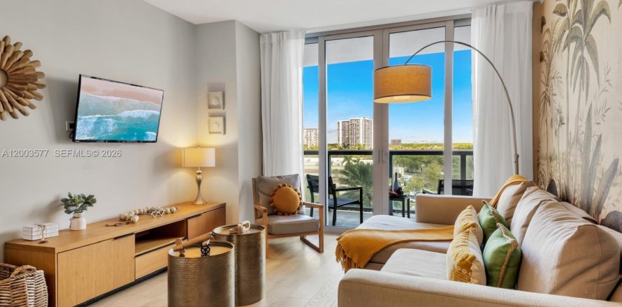 Condo in Hallandale Beach, Florida, 2 bedrooms  № 2068389