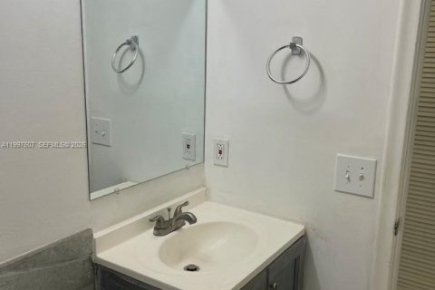 Copropriété à louer à West Palm Beach, Floride: 1 chambre, 54.35 m2 № 2059500 - photo 8