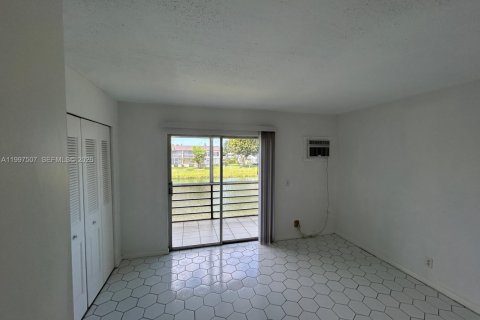 Copropriété à louer à West Palm Beach, Floride: 1 chambre, 54.35 m2 № 2059500 - photo 14