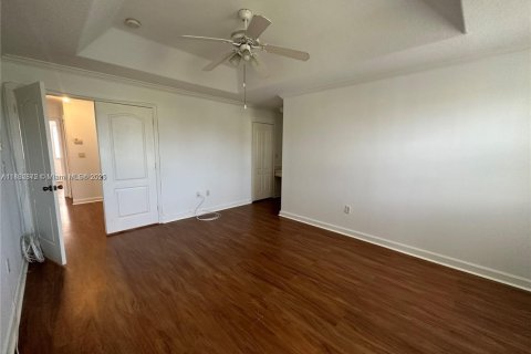 Casa en alquiler en Miramar, Florida, 4 dormitorios, 173.63 m2 № 2059985 - foto 16