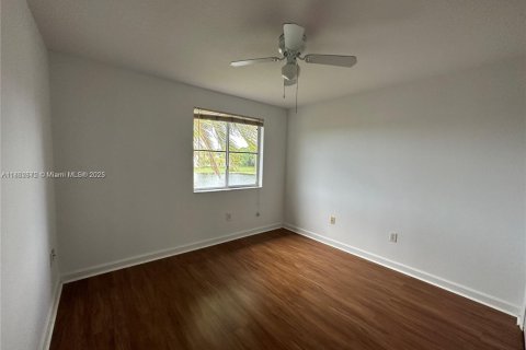 Casa en alquiler en Miramar, Florida, 4 dormitorios, 173.63 m2 № 2059985 - foto 12