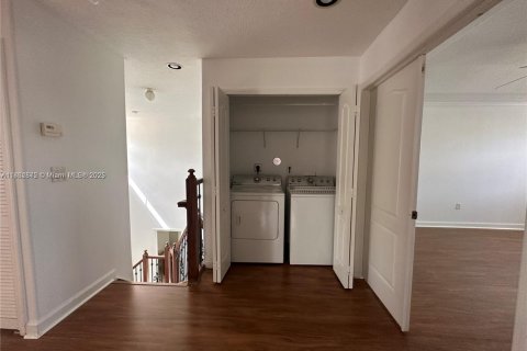 Casa en alquiler en Miramar, Florida, 4 dormitorios, 173.63 m2 № 2059985 - foto 17