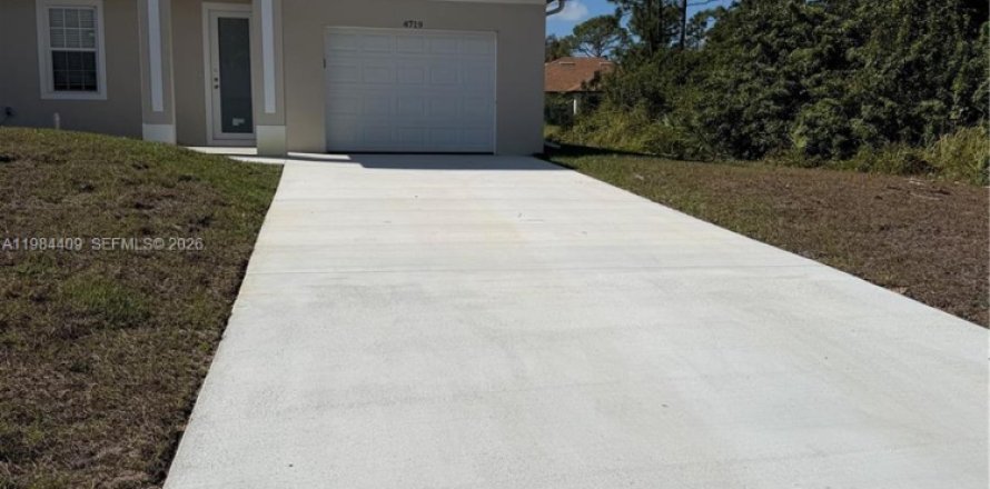 Casa en Lehigh Acres, Florida 3 dormitorios № 2047829