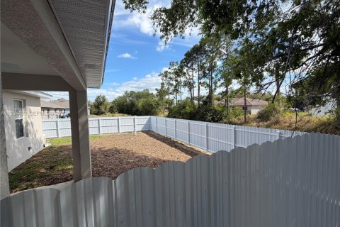 Casa en alquiler en Lehigh Acres, Florida, 3 dormitorios № 2047829 - foto 4