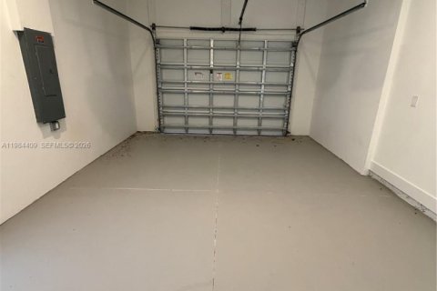 Casa en alquiler en Lehigh Acres, Florida, 3 dormitorios № 2047829 - foto 12