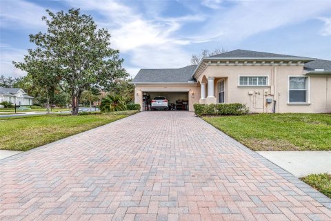 Villa ou maison à vendre à Wesley Chapel, Floride: 2 chambres, 155.43 m2 № 1522980 - photo 4