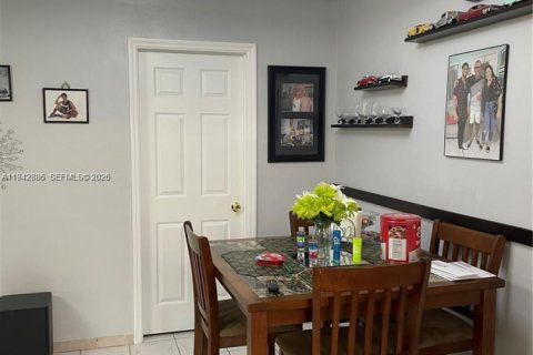 Купить кондоминиум в Халландейл-Бич, Флорида 1 спальня, 68.38м2, № 2054818 - фото 5