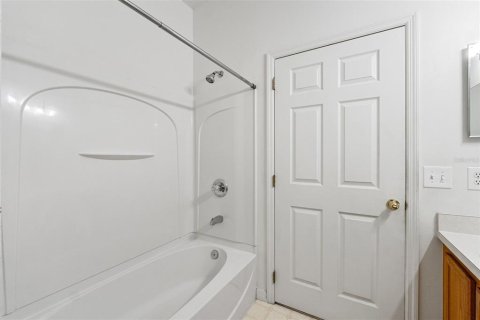House in Davenport, Florida 4 bedrooms, 182.09 sq.m. № 1555098 - photo 25