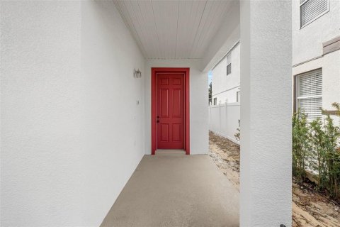 House in Davenport, Florida 4 bedrooms, 182.09 sq.m. № 1555098 - photo 2