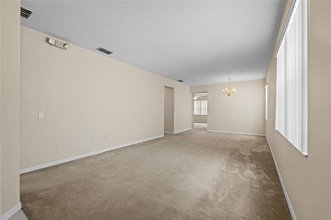 House in Davenport, Florida 4 bedrooms, 182.09 sq.m. № 1555098 - photo 4