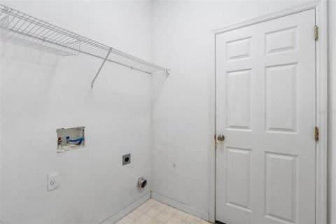 House in Davenport, Florida 4 bedrooms, 182.09 sq.m. № 1555098 - photo 26