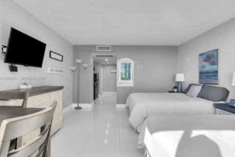 Copropriété à louer à Sunny Isles Beach, Floride: 38.09 m2 № 2029215 - photo 3