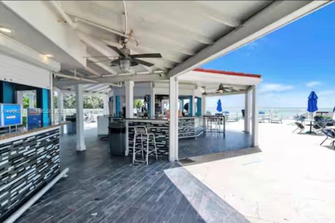 Copropriété à louer à Sunny Isles Beach, Floride: 38.09 m2 № 2029215 - photo 13