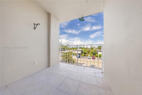 Condo in Fort Lauderdale, Florida, 2 bedrooms  № 1998862 - photo 14