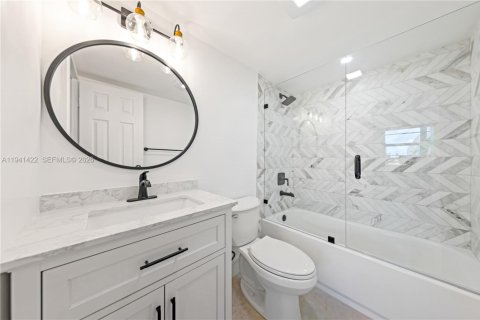 Condo in Fort Lauderdale, Florida, 2 bedrooms  № 1998862 - photo 9