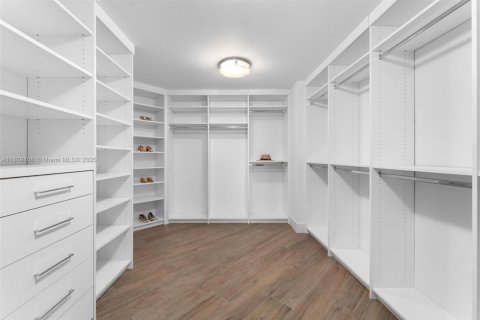 Condominio en venta en North Miami Beach, Florida, 3 dormitorios, 222.04 m2 № 1935737 - foto 22