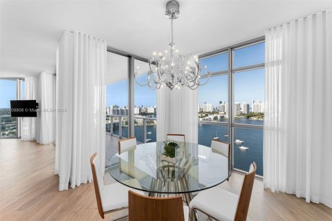 Condominio en venta en North Miami Beach, Florida, 3 dormitorios, 222.04 m2 № 1935737 - foto 8
