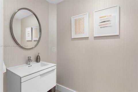 Condominio en venta en North Miami Beach, Florida, 3 dormitorios, 222.04 m2 № 1935737 - foto 15