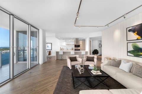 Copropriété à vendre à North Miami Beach, Floride: 3 chambres, 222.04 m2 № 1935737 - photo 11