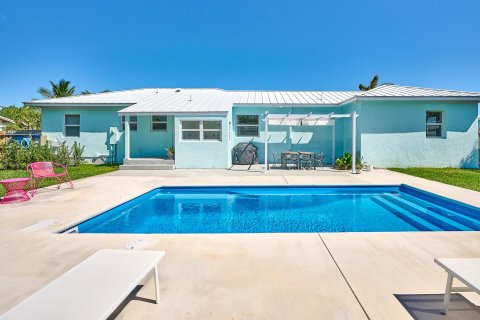 Casa en alquiler en Delray Beach, Florida, 4 dormitorios, 133.22 m2 № 1117987 - foto 1