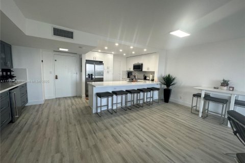 Condominio en venta en Hollywood, Florida, 2 dormitorios, 123.84 m2 № 1861000 - foto 12