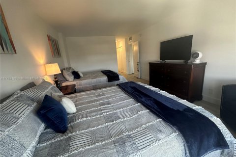 Condominio en venta en Hollywood, Florida, 2 dormitorios, 123.84 m2 № 1861000 - foto 23