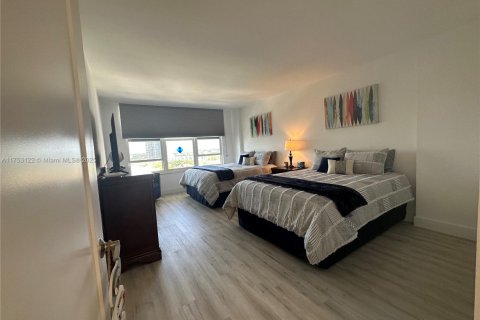 Condominio en venta en Hollywood, Florida, 2 dormitorios, 123.84 m2 № 1861000 - foto 22