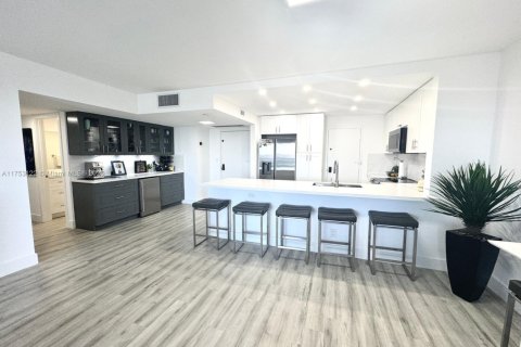 Condominio en venta en Hollywood, Florida, 2 dormitorios, 123.84 m2 № 1861000 - foto 13