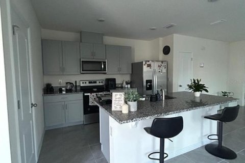 Touwnhouse à vendre à Kissimmee, Floride: 3 chambres, 168.52 m2 № 2228051 - photo 4