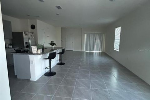 Touwnhouse à vendre à Kissimmee, Floride: 3 chambres, 168.52 m2 № 2228051 - photo 6