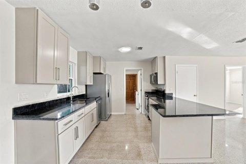 Villa ou maison à louer à Orlando, Floride: 3 chambres, 110.93 m2 № 2406596 - photo 9