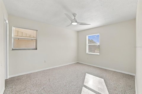 Villa ou maison à louer à Orlando, Floride: 3 chambres, 110.93 m2 № 2406596 - photo 13