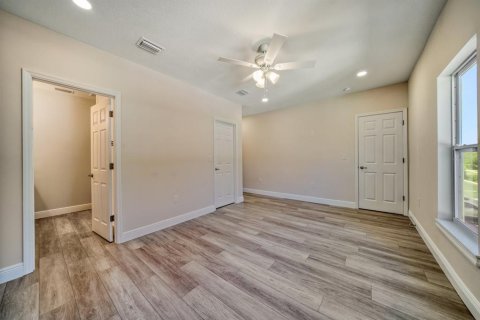 Touwnhouse à louer à Tampa, Floride: 3 chambres, 167.22 m2 № 2430642 - photo 18