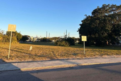 Commercial property in Delray Beach, Florida № 489374 - photo 1