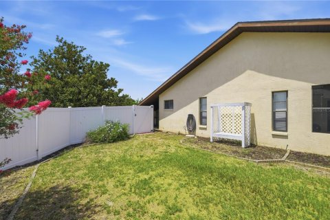 Villa ou maison à vendre à Spring Hill, Floride: 3 chambres, 164.81 m2 № 2120939 - photo 30
