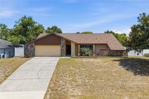 Villa ou maison à vendre à Spring Hill, Floride: 3 chambres, 164.81 m2 № 2120939 - photo 2