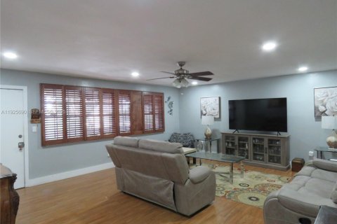 Appartement à North Miami, Floride 2 chambres, 116.13 m2 № 2039113