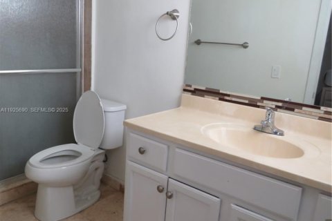 Appartement à louer à North Miami, Floride: 2 chambres, 116.13 m2 № 2039113 - photo 13